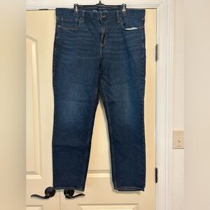 Men’s old navy athletic taper jeans size 42x32